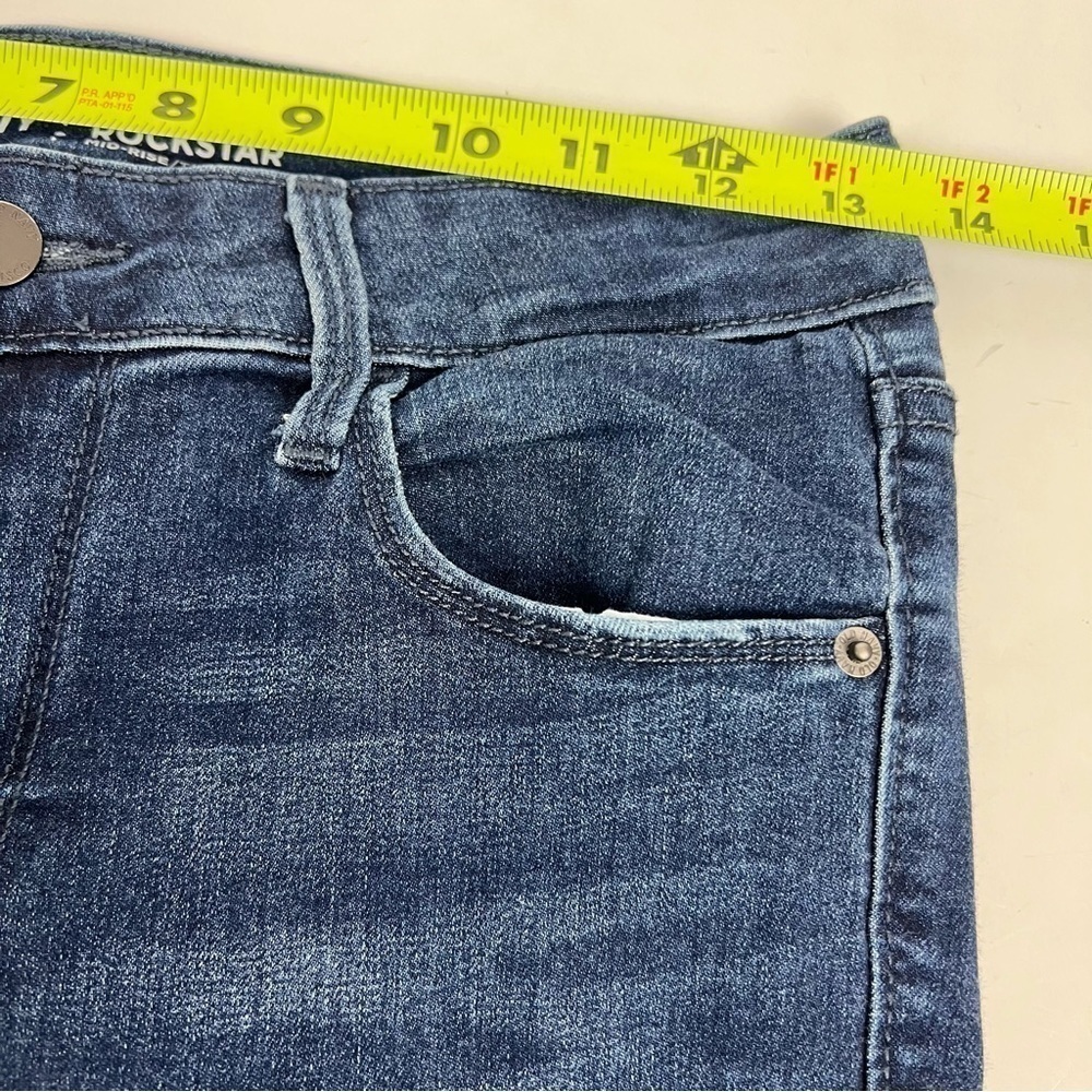 Old Navy Rockstar Women’s Blue Jeans Sz 4 Dark Wash Mid-Rise Stretch Distressed - Picture 8 of 12